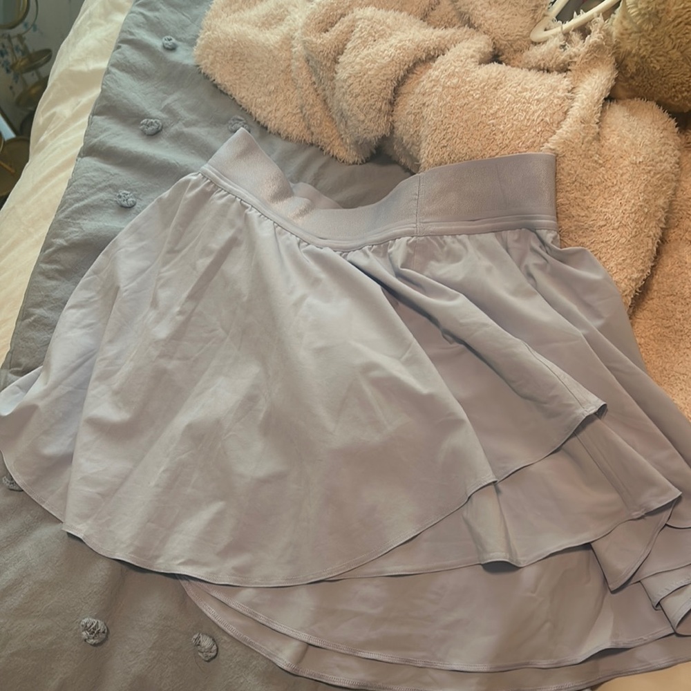 Lululemon skirt size 8